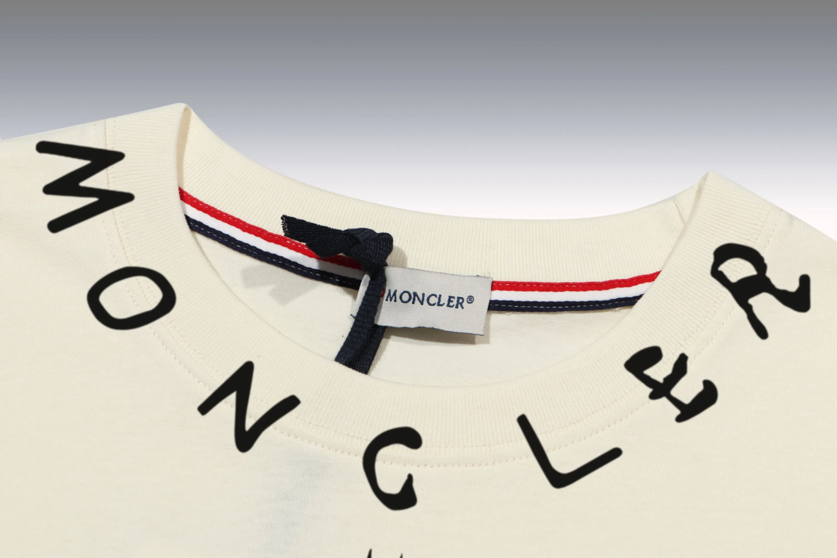 《Moncler~ 》2024New Arrival Quality T , Versatile Quality ！ ‼ 32 250G ‼ ， ， ， ， T 🤪 Sizes：S-M-L-XL-2XL ：Black，White， Same Style